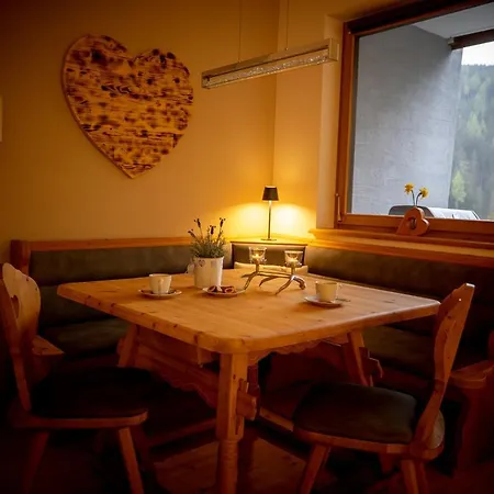 דירה Bergkristall Ruhe Und Aussicht Auf 1100m סנט לורנזן אוב מוראו