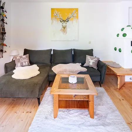 Bergkristall Ruhe Und Aussicht Auf 1100m *